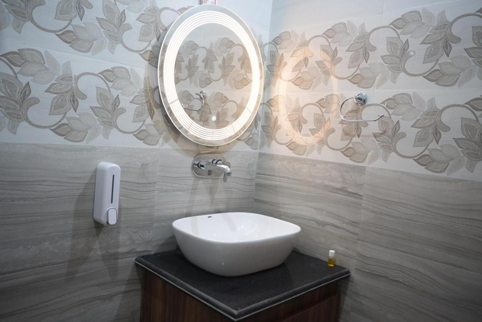 Hotel Harry Rishīkesh 외부 사진